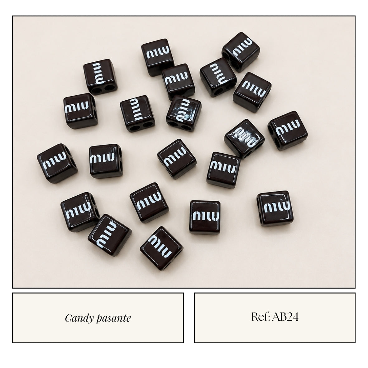 Candy Pasante Cubo Negro Logo Miu Miu