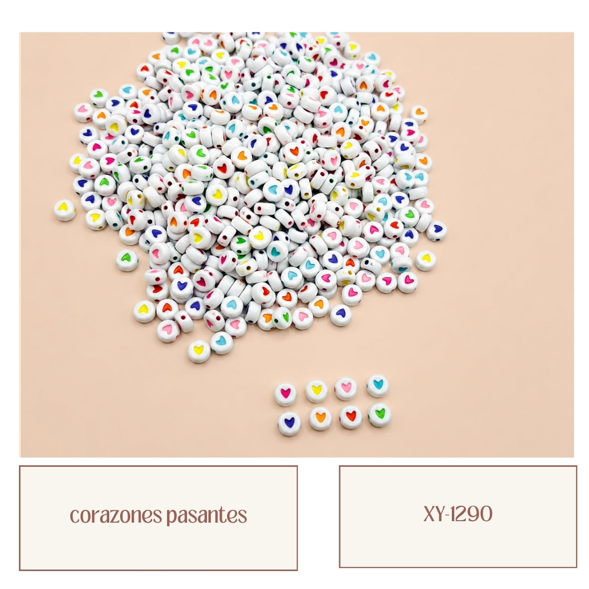 Corazones pasantes blancos con corazones de colores surtido